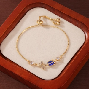 Κομψό Επιχρυσωμένο Βραχιόλι Τουλίπα 18K Ρυθμιζόμενο για Γυναίκες Πολυτελές Σχέδιο Λουλουδιών με Ζιρκόνια Μοντέρνα Κοσμήματα Αξεσουάρ