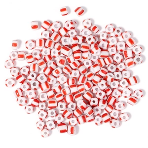 Dettaglio di perline di vetro a strisce anguria da 4 mm per creazione di gioielli fai da te