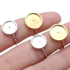 Adjustable stainless steel ring blanks with round flat trays in gold and silver finish
