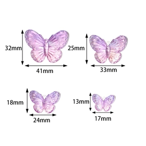 Pendentifs papillon en acrylique dégradé violet en quatre tailles avec relief 3D