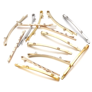 Dettaglio di fermagli per capelli ondulati e dritti placcati oro 14k per fai da te
