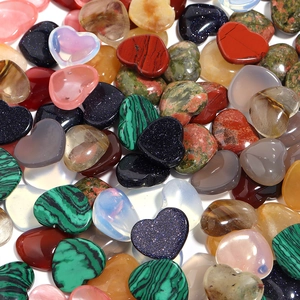 Polished heart-shaped mixed natural crystal stones and tiger eye gems for jewelry making
