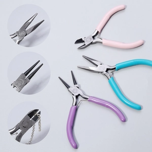 DIY sieraden gereedschapset met gekleurde tangen voor knippen en buigen