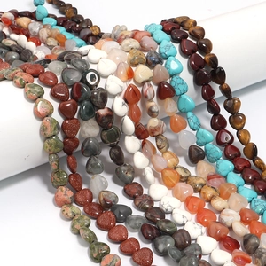Gepolijste hartkralen van natuursteen zoals tijgeroog en agaat voor DIY-sieraden