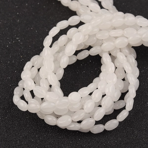 Flache ovale milchweiße Achatperlen für DIY-Schmuckherstellung und Handgemachte Armbänder