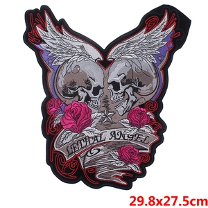 Toppa ricamata punk Lethal Angel con ali, teschi e rose rosa, 29,8x27,5 cm