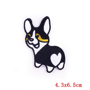 Detailed close-up of a Corgi dog embroidery patch with heart motif measuring 4.3x6.5cm