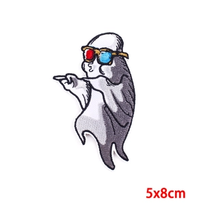 Detail of funny 3D gorilla embroidery patch with 5x8cm size label for DIY apparel