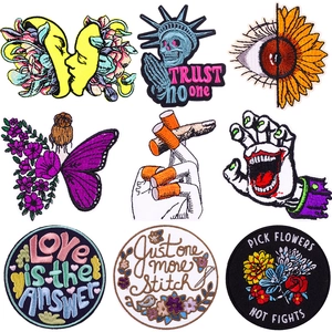 Cartoon Borduurpatch Om Op Te Strijken Naaien Applicatie DIY Kleding Decoratie Punk Pop Art Stijl Schedel Bloem Hart Hand Ontwerp