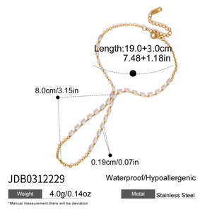 Bracelet de doigt détaillé en acier inoxydable doré avec mesures précises du bijou