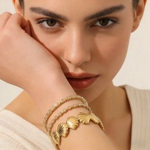 Bracciale Rigido in Acciaio Inossidabile Placcato Oro 18K Fiore Conchiglia Strass per Donna Elegante Gioielli di Moda Occidentale