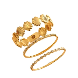 Set di bracciali in acciaio inossidabile placcato oro 18k con design a conchiglia e strass luminosi