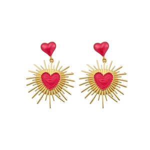 Orecchini vintage a cuore con design a raggiera in smalto rosso e oro