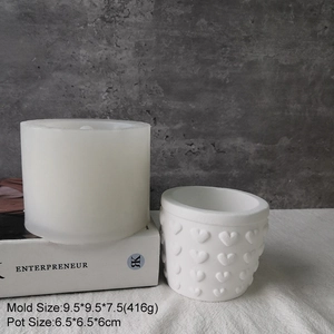 Detailed silicone mold with 3D heart embossed pot showing dimensions 9.5x9.5x7.5cm