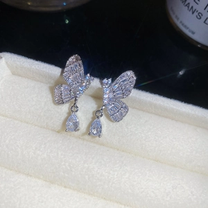 Boucles d'oreilles papillon en argent vintage avec zircons étincelants en poire