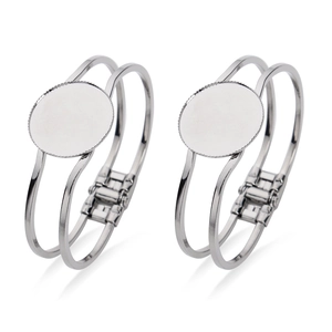 Detail of silver dual-line hollow bracelets with 25mm round blank tray for DIY jewelry