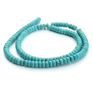 Platte turquoise schijfkraaltjes in blauw met natuurlijke bruine textuur voor DIY sieraden