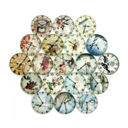 Detailansicht von Vintage-Glascabochons mit Uhr- und Blumenmustern für DIY-Schmuck