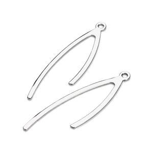 Detailaufnahme polierter Edelstahl-Wishbone-Anhänger für DIY-Schmuckherstellung