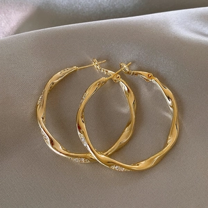 Kupfer Wellenförmige Creolen Für Damen Mikro Eingelegtes Zirkonia Geometrische Mode Gold Silber Plattiert Schmuck Geschenk