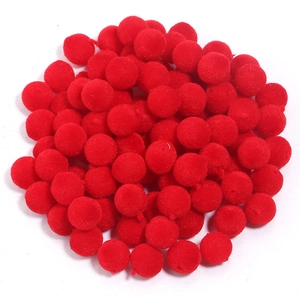 Nahaufnahme leuchtend roter beflockter Perlen für DIY-Schmuck mit weicher Textur