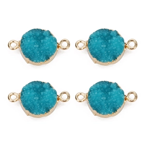 Detailansicht der seeblauen Harz-Druzy-Verbinder mit goldener Fassung für DIY