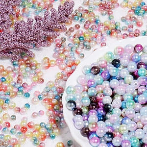Detalle de cuentas de ABS degradado de sirena para creación de joyas artesanales de DIY