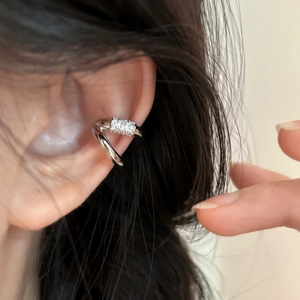 Minimalist Silver Color Double Layered Ear Cuff Rhinestone Pave Non Pierced Clip Earrings For Women Light Luxury Jewelry