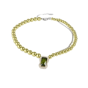 Luxurious green rectangular zircon pendant necklace with golden pearl beads for women