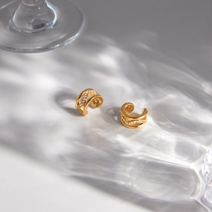Elegant gold stainless steel zircon ear clips with luxury water ripple light effects