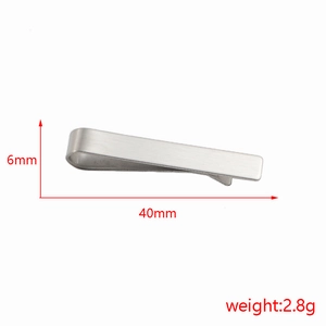 Detailed dimensions and weight measurements of the stainless steel brushed tie clip