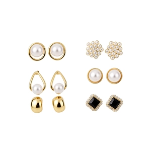 Set of 6 pairs elegant pearl and gold-tone stud earrings in various designs