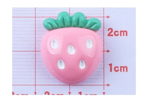 Detaillierte Größenmessung von Erdbeeren-Anhänger aus Harz für DIY Bastelprojekte