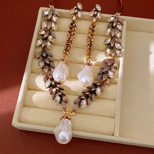 Vintage wheat ear jewelry set with sparkling rhinestones and baroque pearls necklace