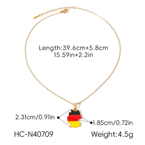 Detailed product diagram showing Germany map necklace dimensions and 4.5g weight
