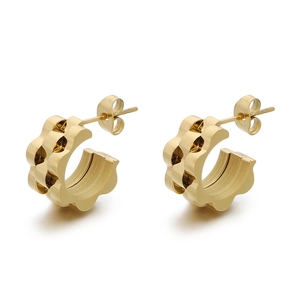 Boucles d'oreilles en acier inoxydable plaqué or 18 carats avec texture de bracelet