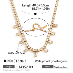 Dettaglio della collana in zircone e acciaio inossidabile con dimensioni e peso indicati