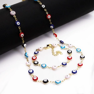 Goldenes Evil Eye Halsketten-Set mit bunten Emaille-Perlen und Karabinerverschluss