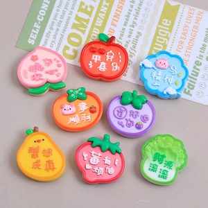 Lot de breloques DIY en résine forme fruits et légumes avec caractères porte-bonheur