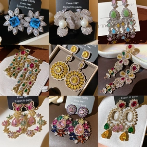Boucles d'oreilles Pendantes de Goutte en Cuivre et Zirconia de Luxe Avec Tige en Argent Or Argent Multicolore Boucles d'oreilles à la Mode pour Femmes