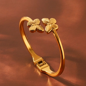 Europäischer Ins-Stil 18K Vergoldeter Edelstahl Schmetterling Offener Armreif Für Damen Nische Leichter Luxus Modeschmuck