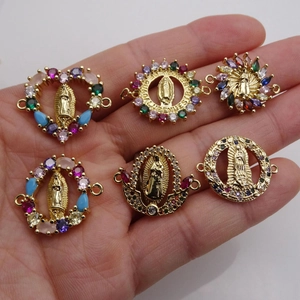 Connecteurs de bracelet Vierge Marie avec zircons colorés et reliefs variés en métal