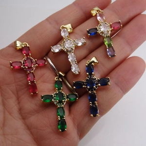 Pendentifs croix en cuivre et zircons colorés pour la création de colliers et bracelets