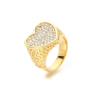 Anillo de lujo de acero inoxidable con corazón de cristales pavé y banda ancha.