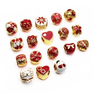Gold-plated Lucky Cat and heart enamel charm beads for DIY bracelet sets