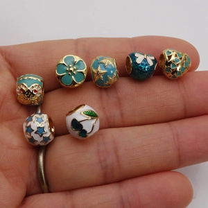 Lot de 7 breloques dorées DIY avec chouette, fleur et cœur en émail bleu canard