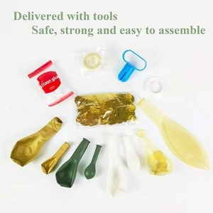 Kit arco palloncini con palloncini verde avocado, coriandoli oro e strumenti per il montaggio