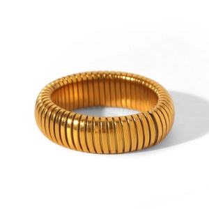 Eleganter goldbeschichteter Edelstahlring mit modischem elastischen Schlangenkette Design