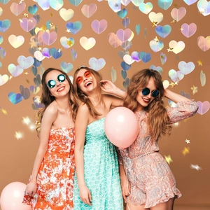 Holographic heart garland with gold stars for wedding party decoration and festive events