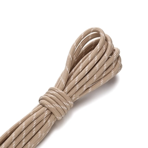 Nahaufnahme der 5mm khakifarbenen Polyester-Flechtkordel mit weißem Punktmuster für DIY